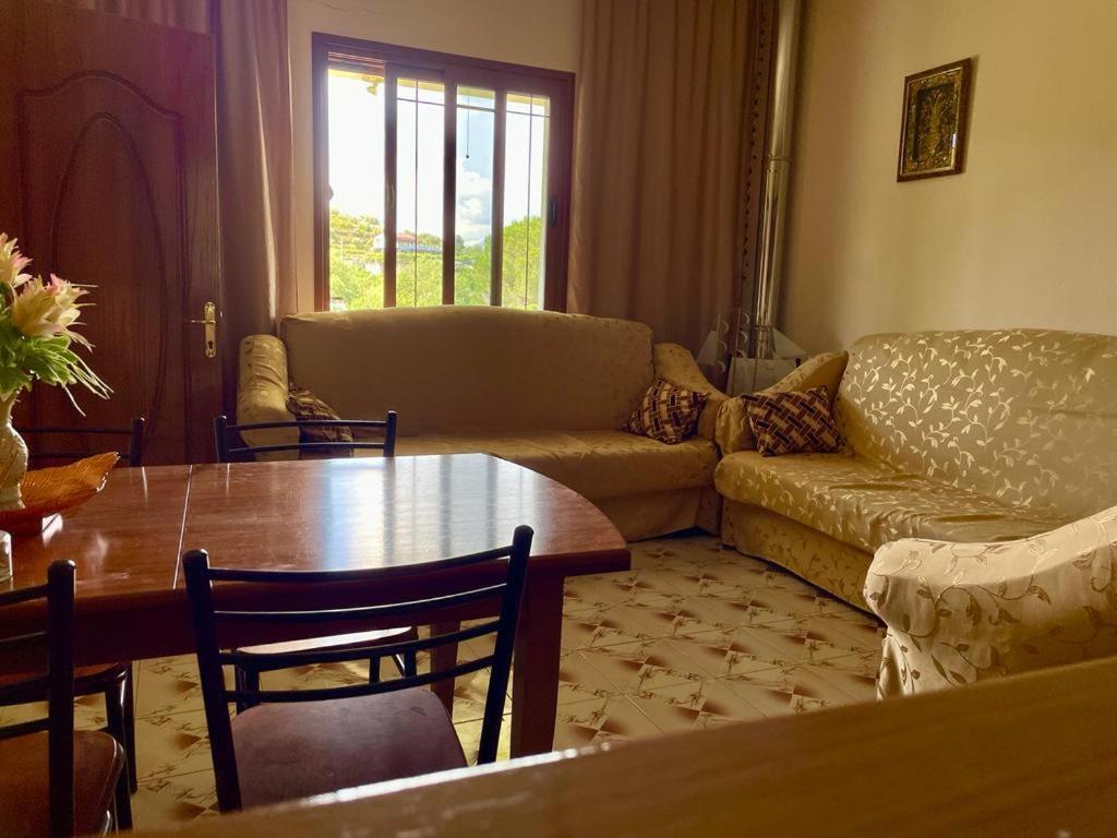 Cortina House Berat Kuçovë Exterior foto